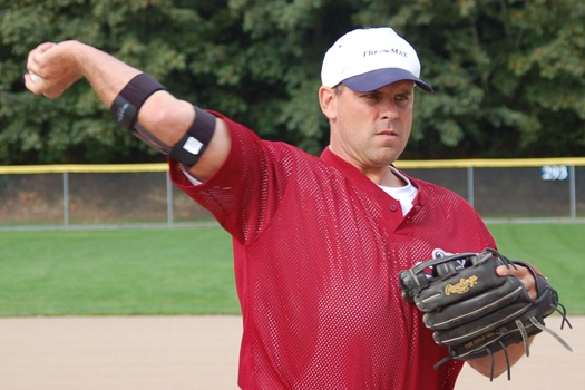 Jeff Cirillo demostating maximum external shoulder rotation with throwmax image